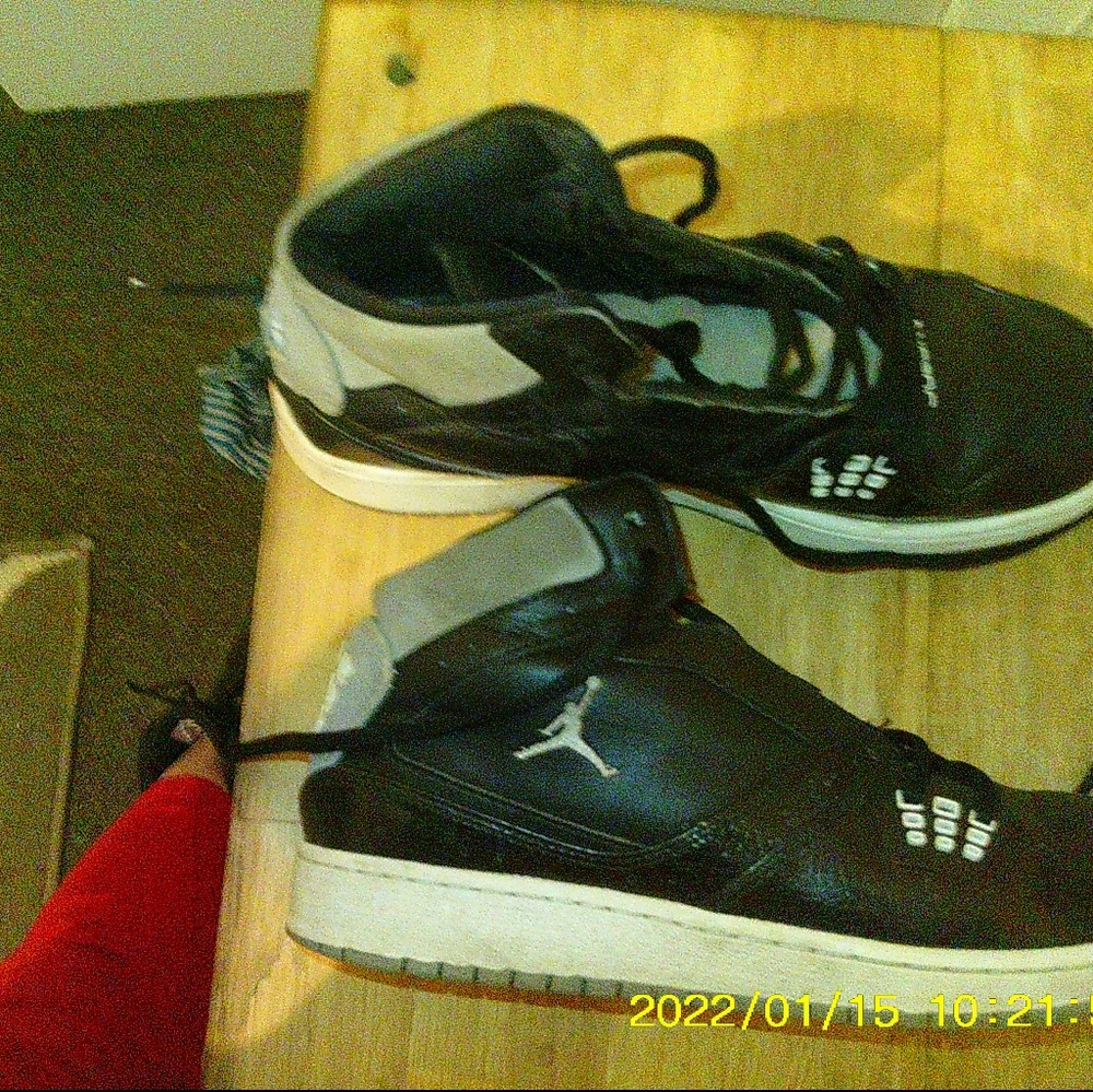 Jordan shoes size 7y